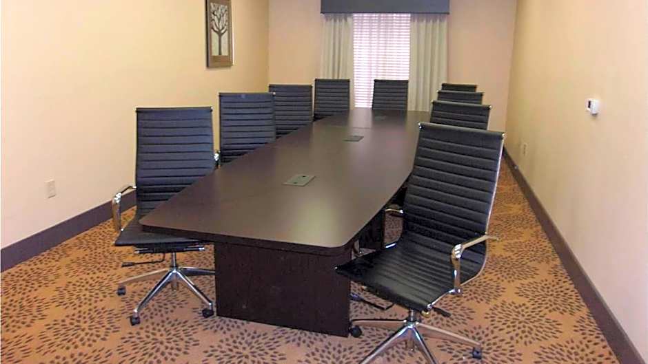 Holiday Inn Express Hotel & Suites Goldsboro - Base Area By IHG