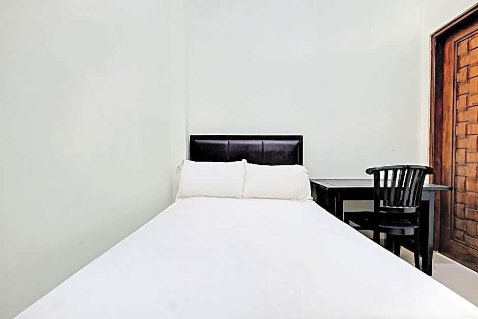 OYO Life 92935 Ayu Kost Eksklusif