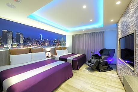 Quad Room