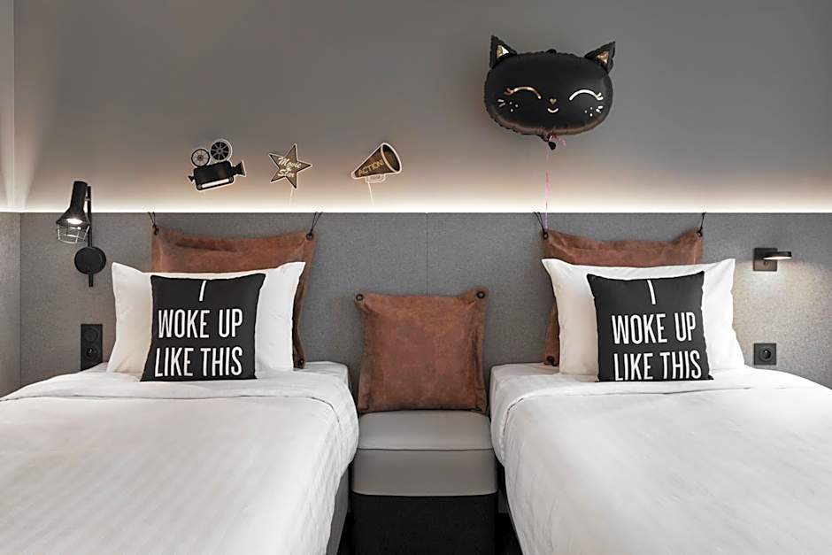 Moxy Lyon Airport