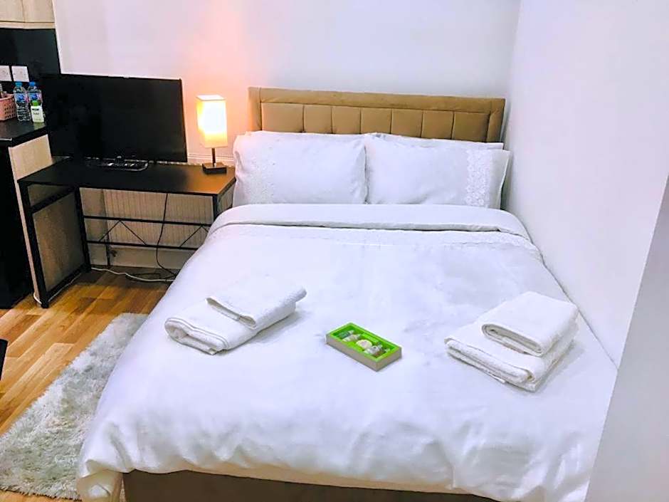 MIA Residence - Entire Studio apartment - City View - London - Next to Ealing Broadway Station