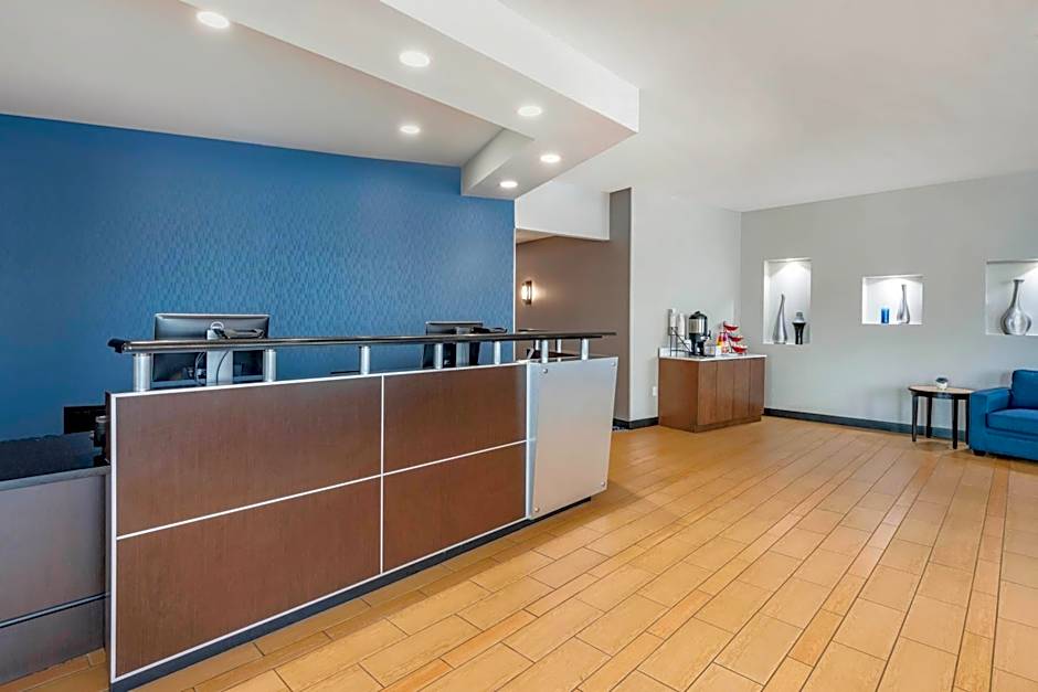 Cambria Hotel Minneapolis Maple Grove