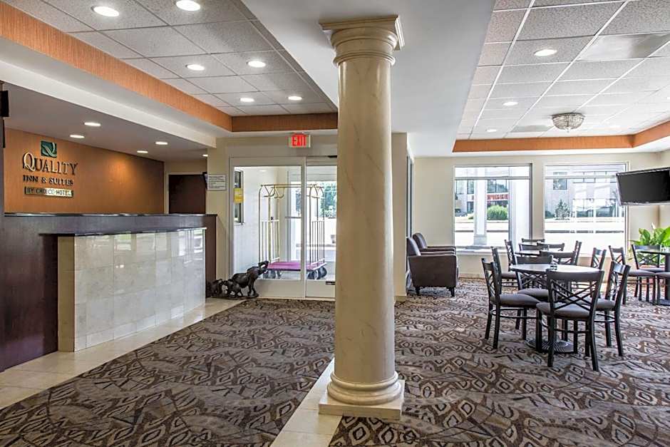 Quality Inn & Suites Danbury near University
