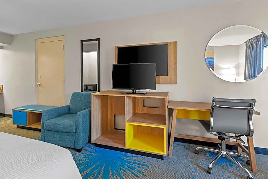 Days Inn by Wyndham Saint Pauls