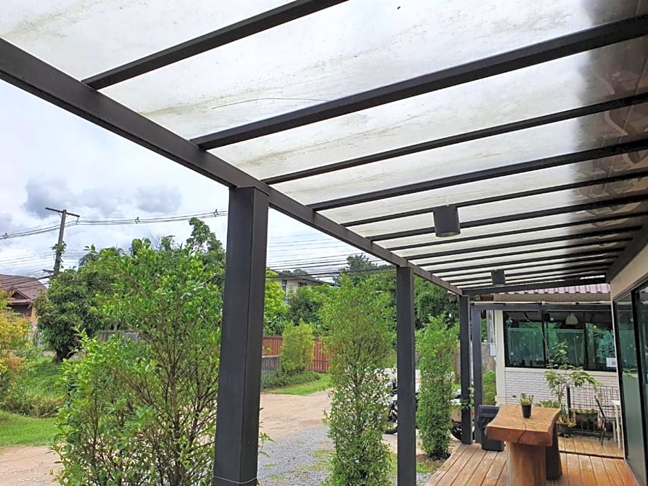 Shanti-Retreat Hotel