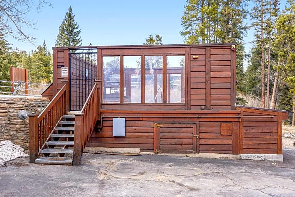 Pine Ridge Condos