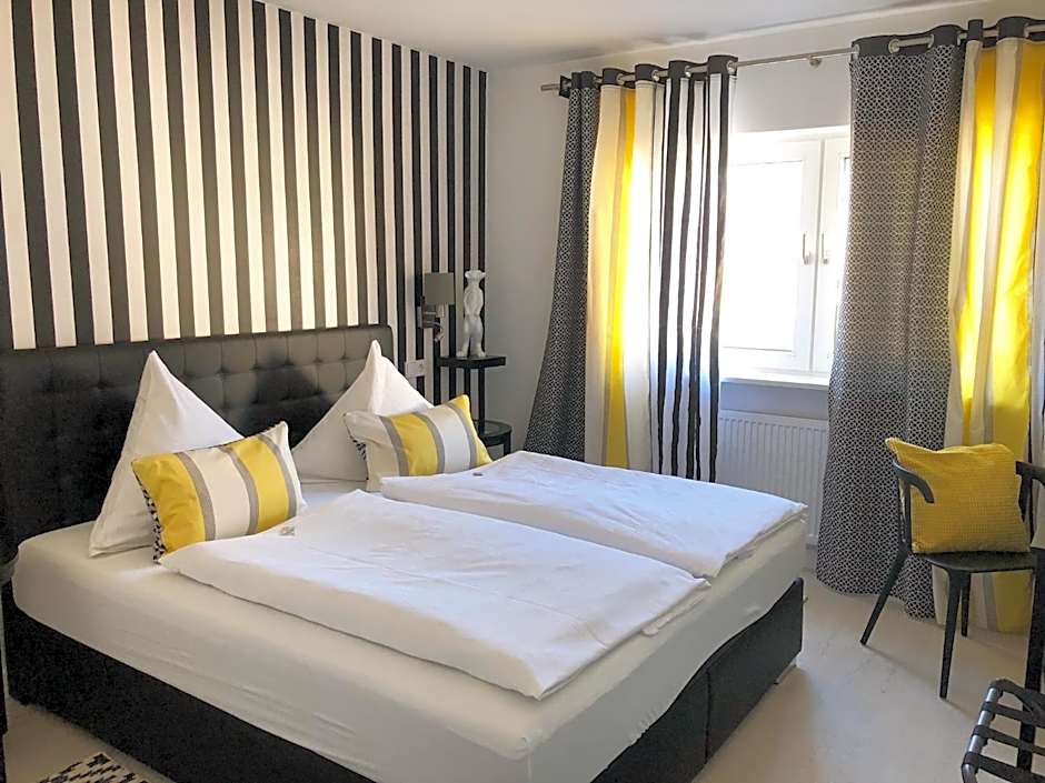 Hotel zur goldenen Sonne