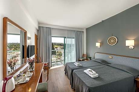 Double or Twin Room with Inland View