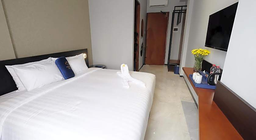 Hotel Youstay Semarang by Sinergi
