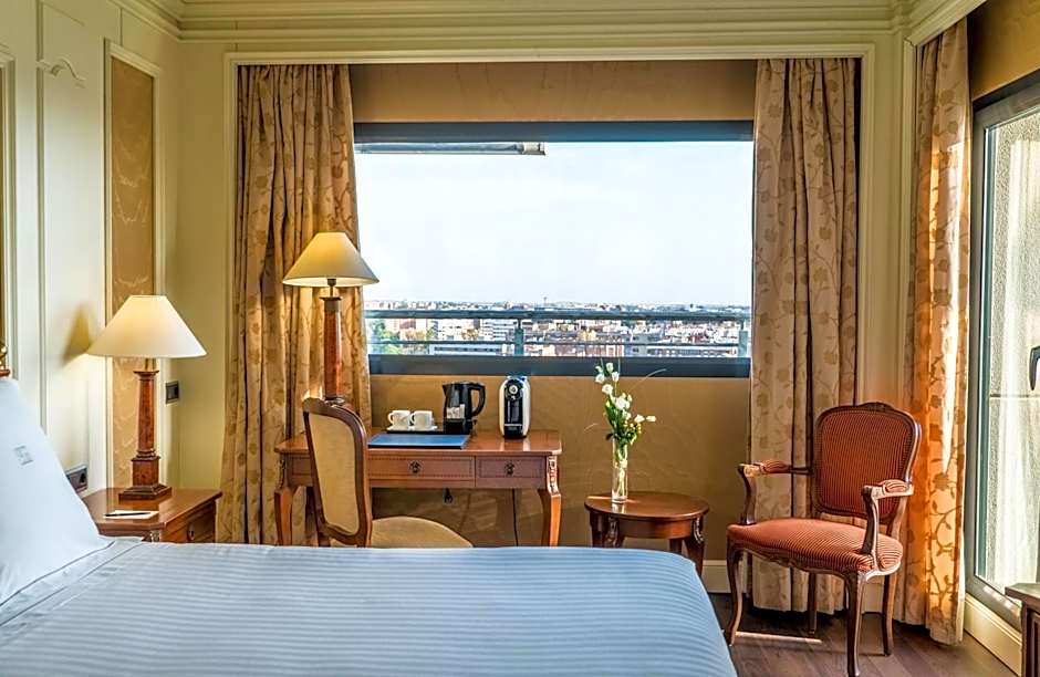 Hotel Sevilla Center