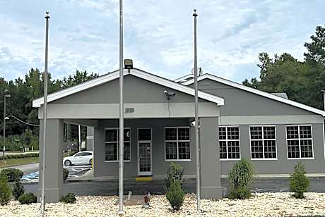 Super 8 by Wyndham Fayetteville