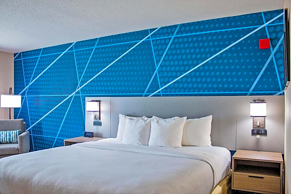 Comfort Inn & Suites Geneva- West Chicago