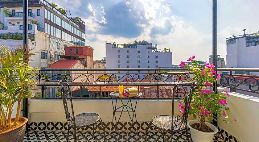 Hanoi House Hotel & Travel