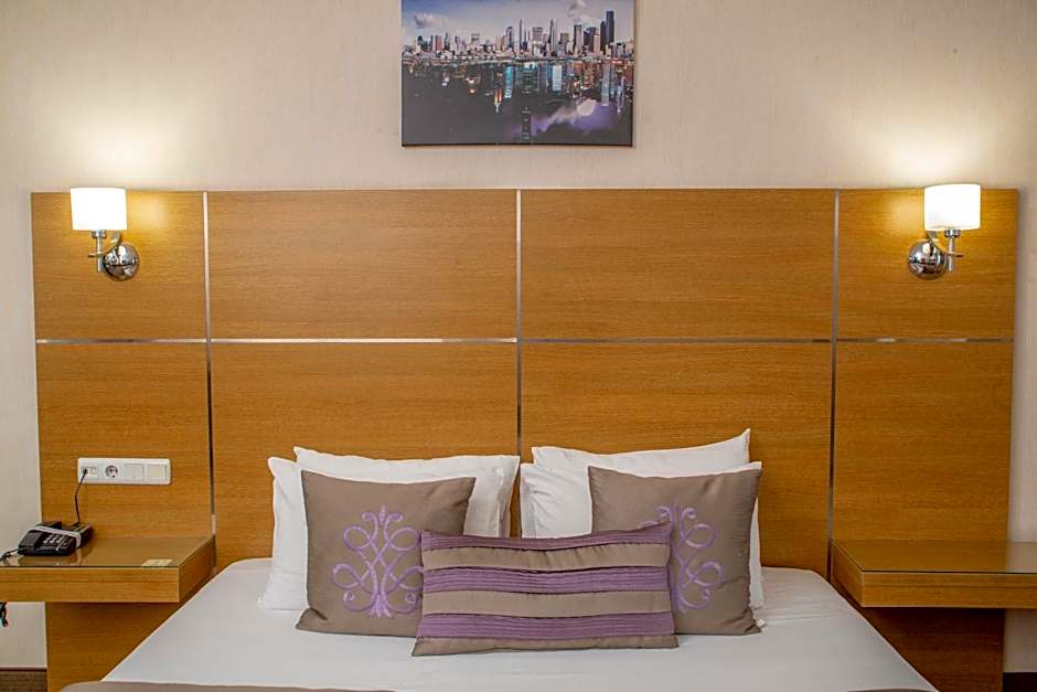 Grand Cali Hotel