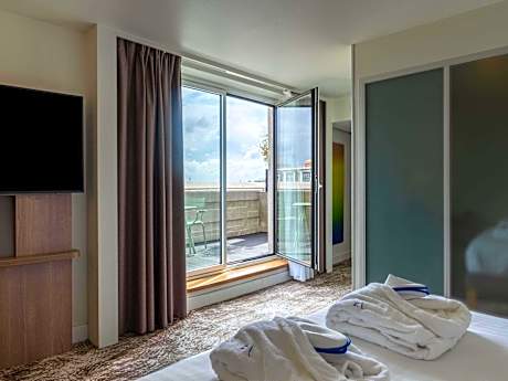 Executive Double Room with Queen Size Bed and Terrace