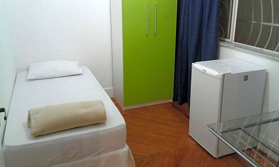Photo 1 of 2 of Deluxe 2 Twin Beds