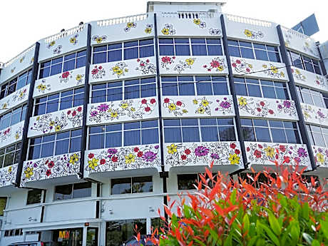 Riverine Garden Hotel