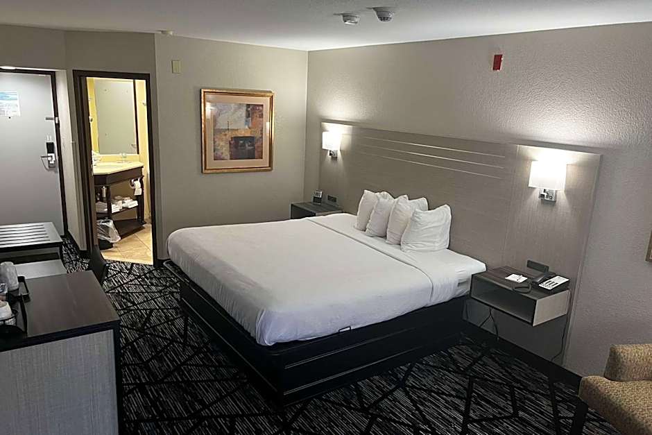 Baymont by Wyndham Monroe Ohio