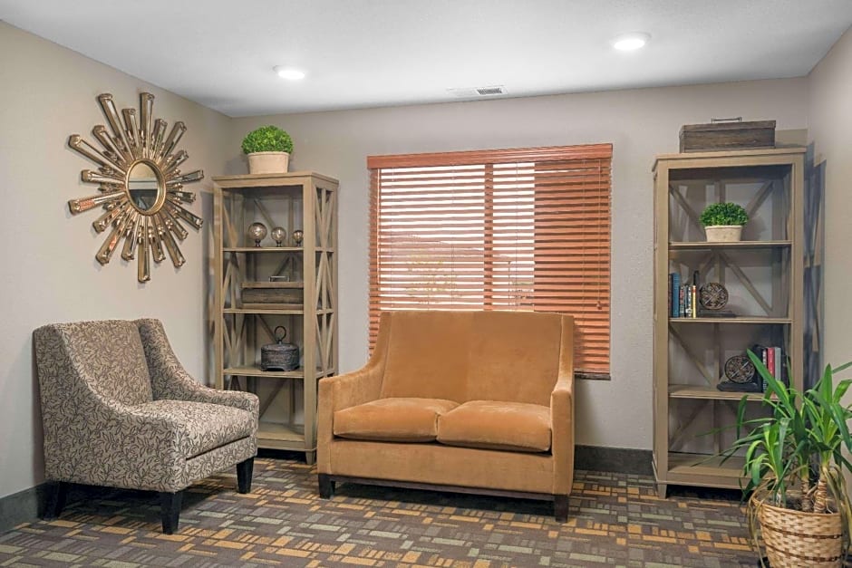 AmericInn by Wyndham Hartford SD