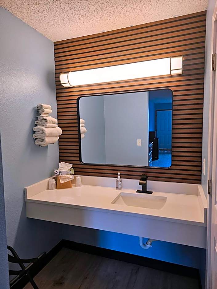 Sumner Motor Inn