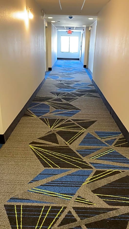 Holiday Inn Express Hotel & Suites Weston by IHG