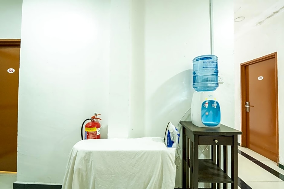 Mary J Hotel Family 10 pax room