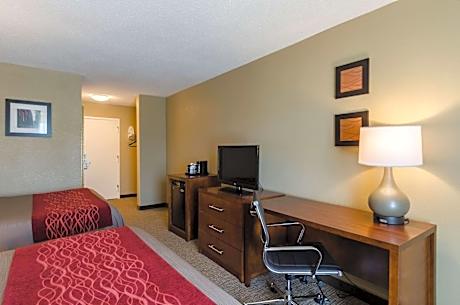 Queen Room with Two Queen Beds - Non-Smoking