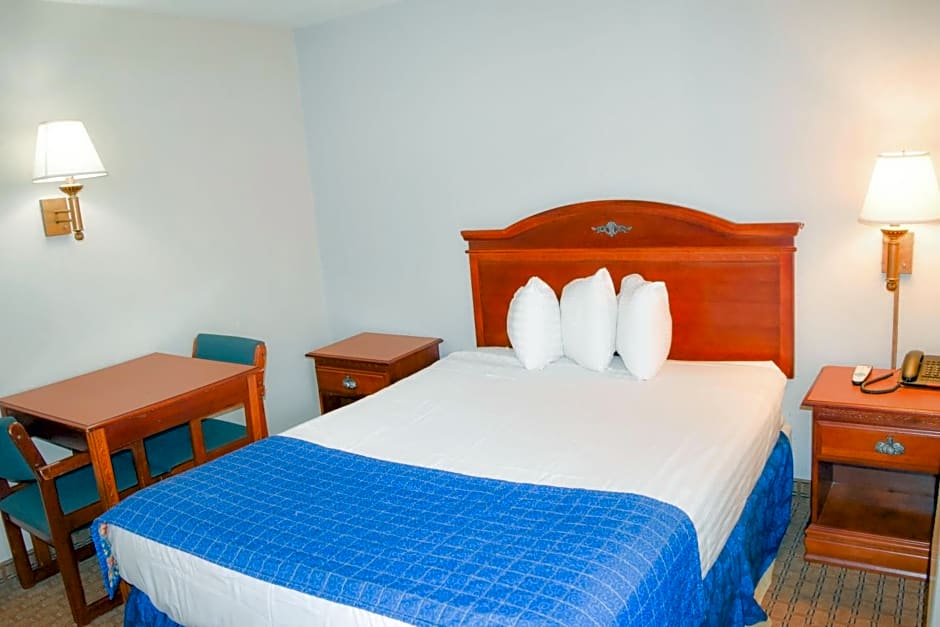 Knights Inn North Attleboro
