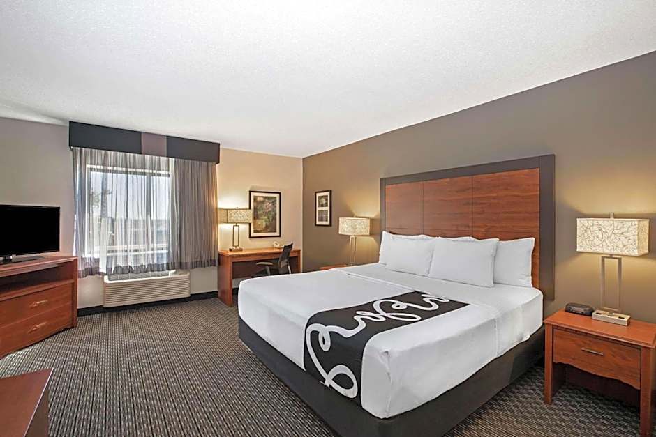 La Quinta Inn & Suites by Wyndham Little Rock North - Mccain Mall