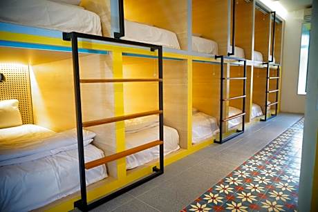 Single Bed in 14-Bed Mixed Dormitory Room