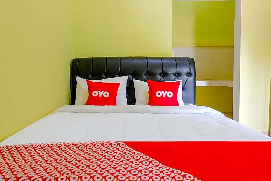 OYO 1784 Hj. Aniek Residence