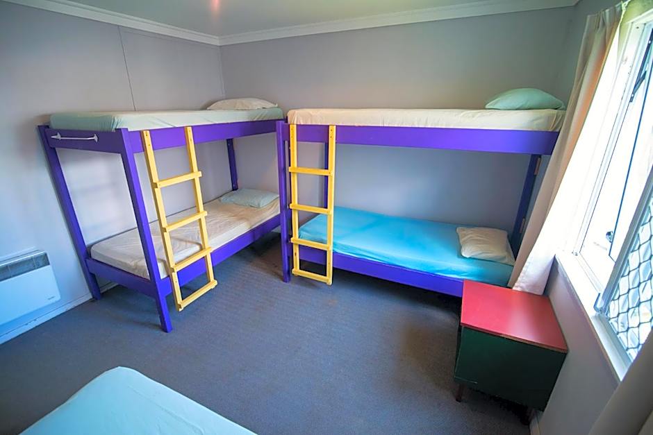 Centabay Lodge and Backpackers