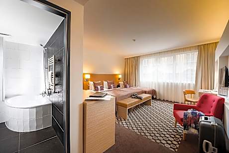 Superior Suite Triple