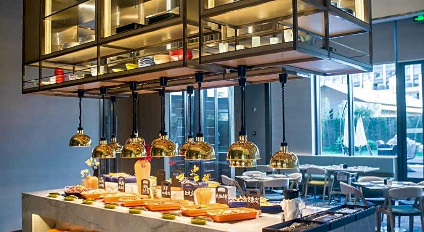 The QUBE Hotel Shanghai Sanjiagang