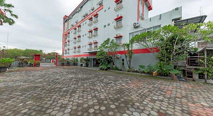 Urbanview Hotel Onyx Ketapang by RedDoorz