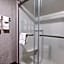 Holiday Inn Express & Suites - Detroit - Dearborn By IHG