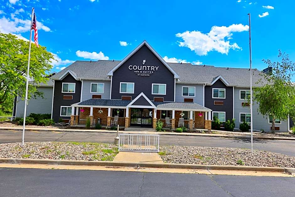 Country Inn & Suites by Radisson, Sparta, WI