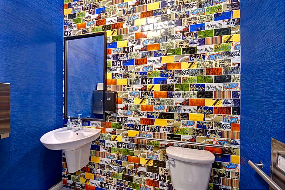 Home2 Suites by Hilton Kalamazoo Downtown, MI