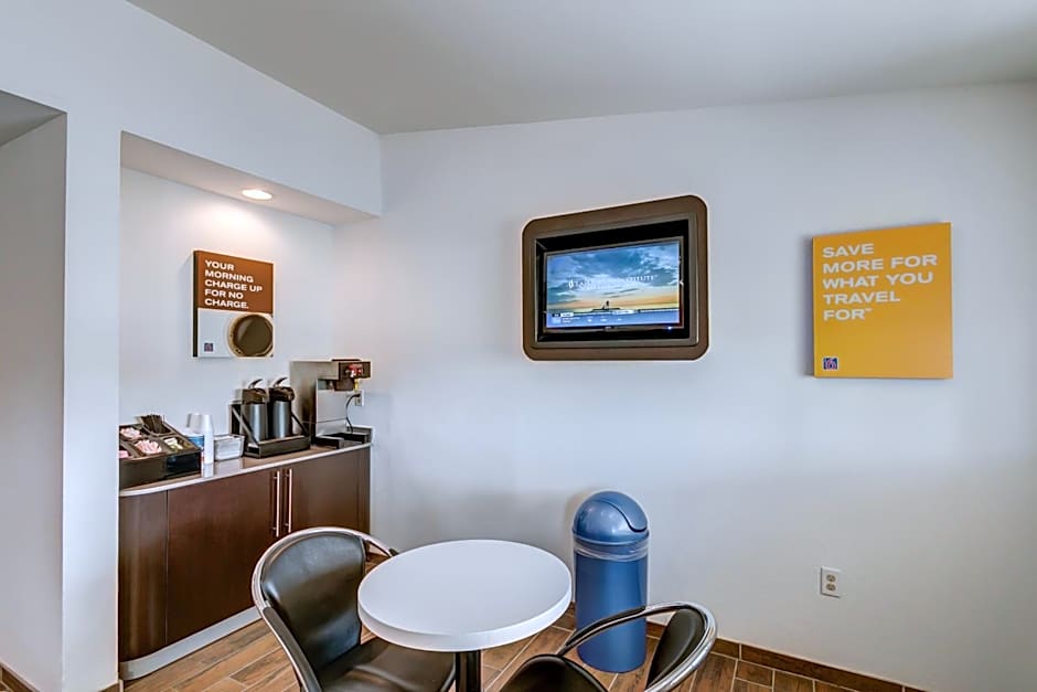 Motel 6-Berea, KY