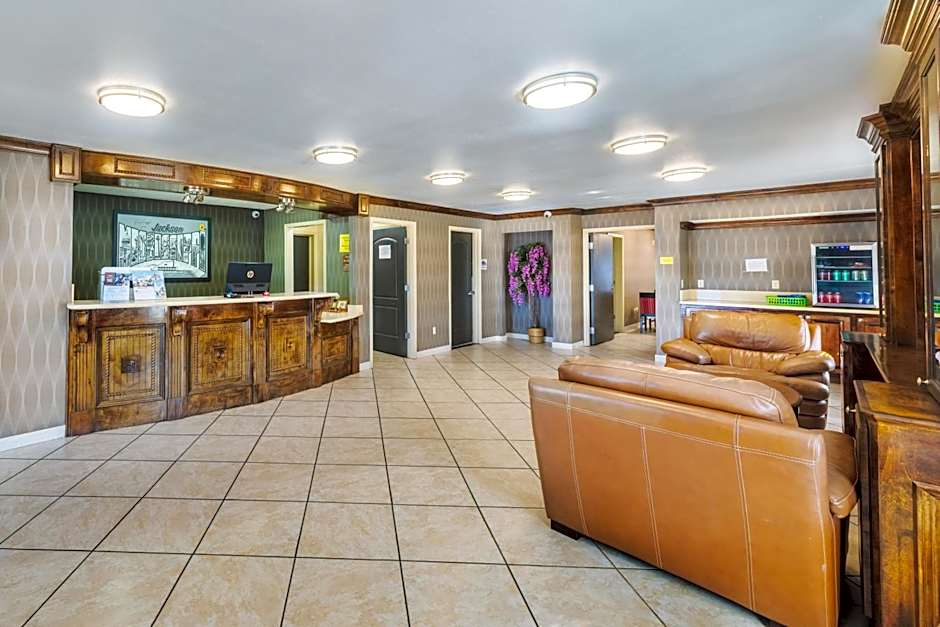 Super 8 by Wyndham Jackson MS Near the Fairgrounds