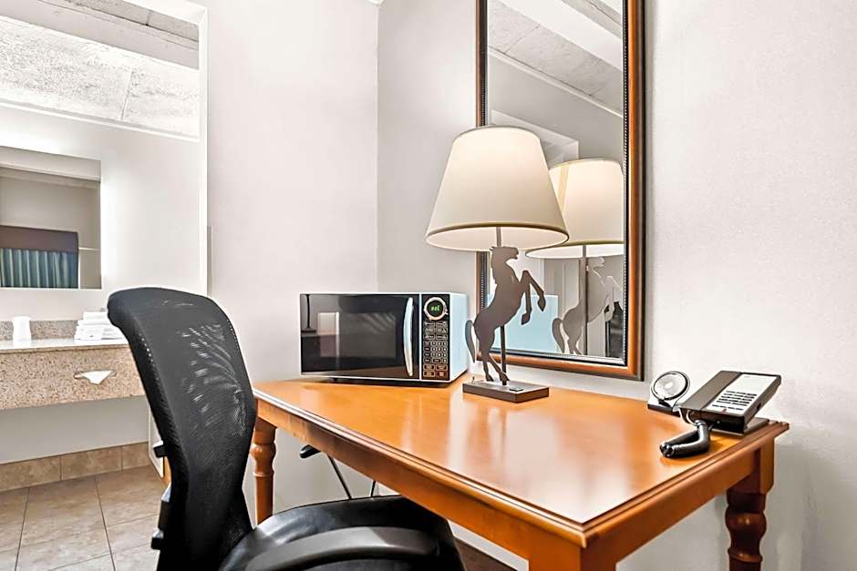 Best Western Outlaw Inn