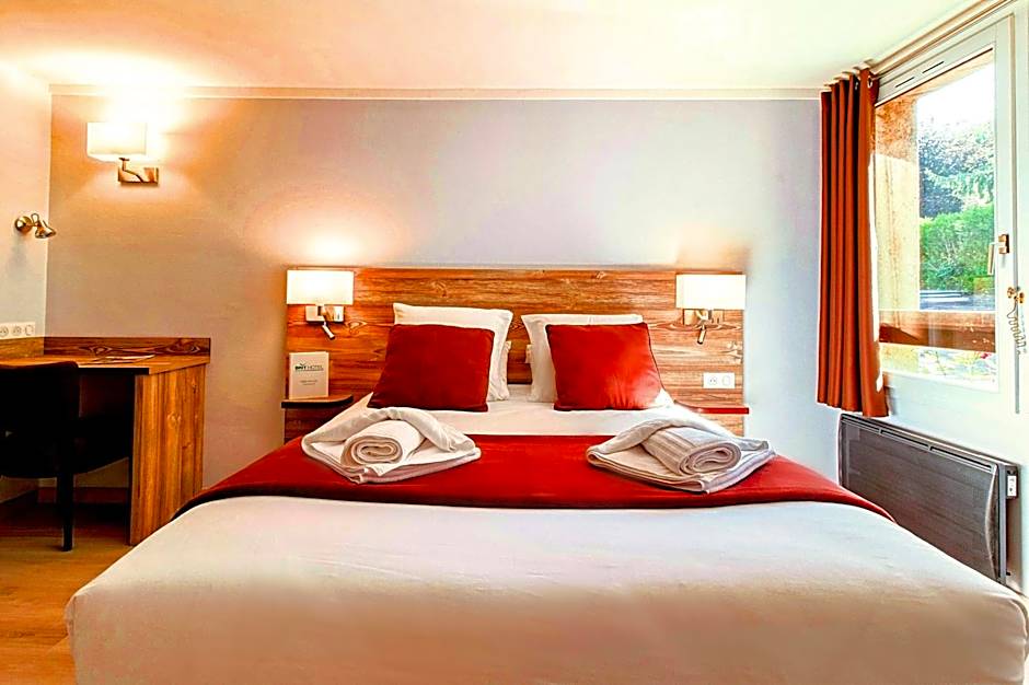 Brit Hotel Confort Pau Lons