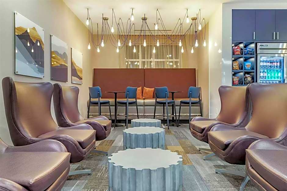 DoubleTree by Hilton Greenville Woodruff Road