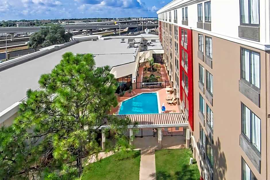 Photo 1 of 49 of Wyndham Houston Sugarland