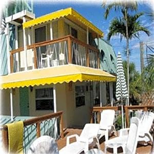 Sun Deck Inn & Suites