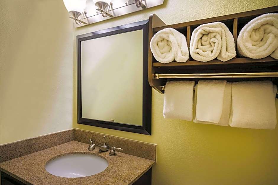 La Quinta Inn & Suites by Wyndham Baltimore South/Glen Burnie