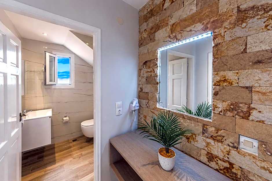 Nikos Villas - Poolside Getaways in Kavos, Corfu