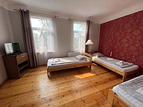 Economy Quadruple Room