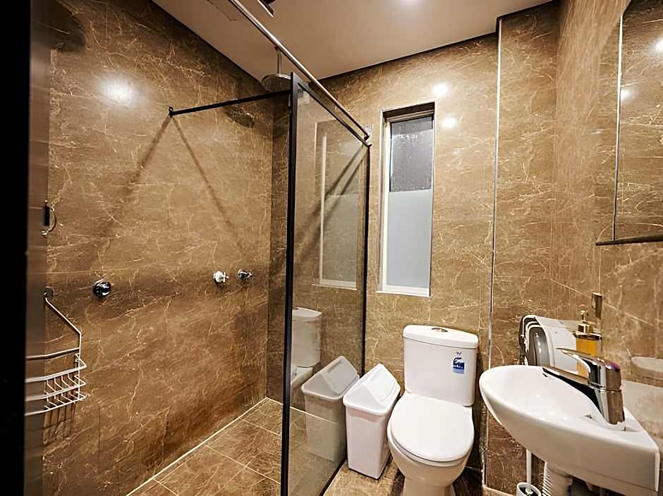 Urban Nomad - Potts Point  (18 - 39 only)