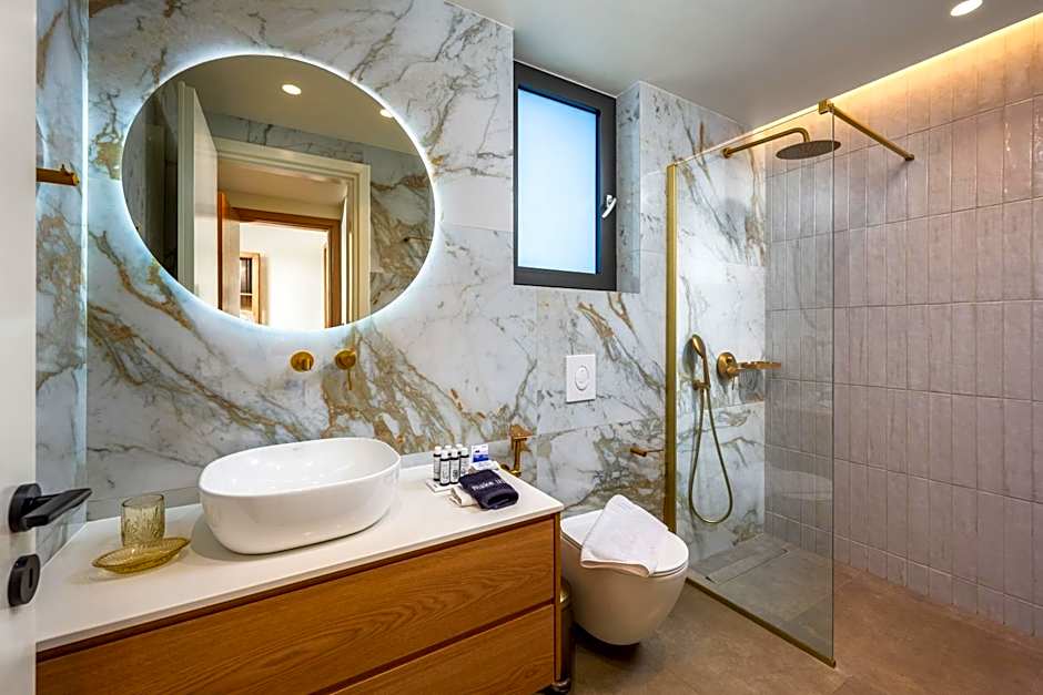 Monarco Executive Rooms
